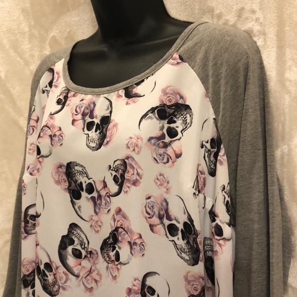 TORRID 💀 SKULL BASEBALL TOP 2X GR8 OVER LEGGINGS!
